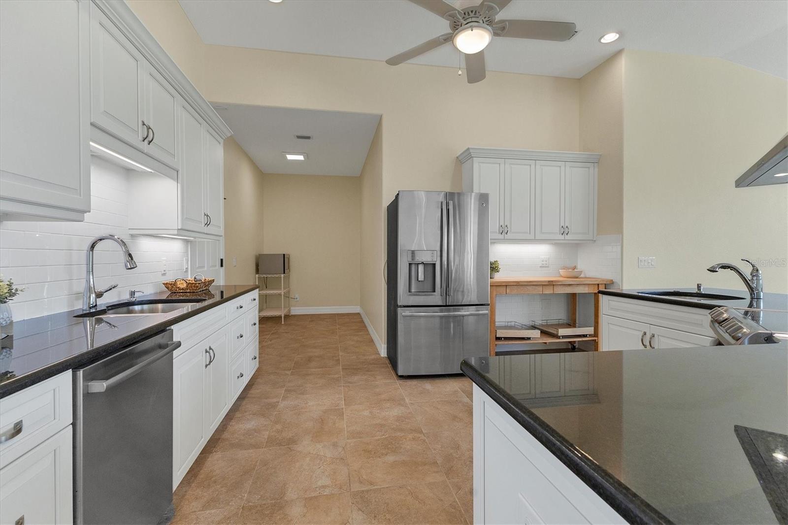 233 FAIRWAY RD, ROTONDA WEST, FL, 33947