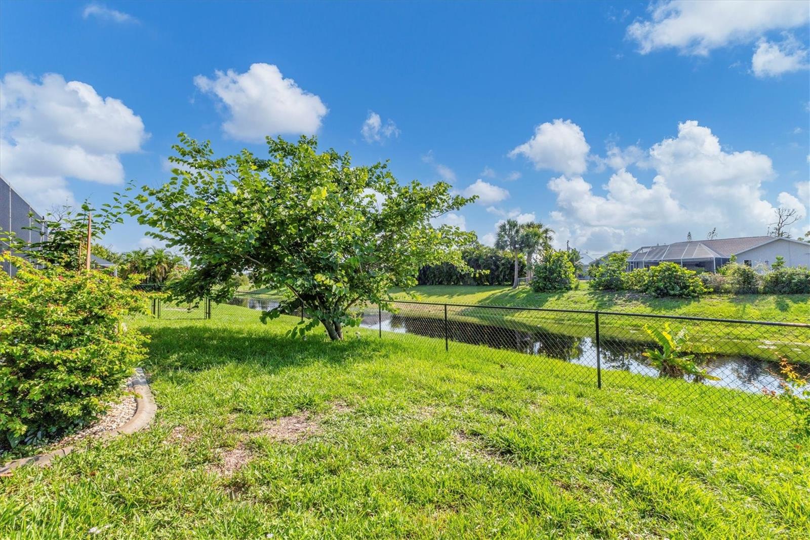 233 FAIRWAY RD, ROTONDA WEST, FL, 33947