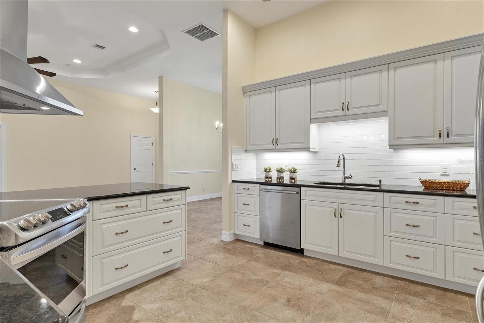 233 FAIRWAY RD, ROTONDA WEST, FL, 33947