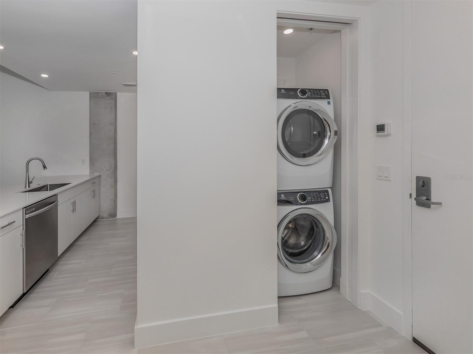 332 COCOANUT AVE #503, SARASOTA, FL, 34236