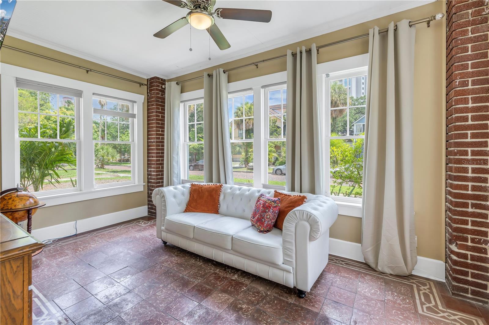 635 BAY ST NE, ST PETERSBURG, FL, 33701