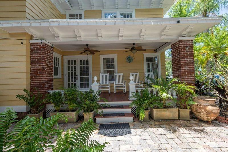 635 BAY ST NE, ST PETERSBURG, FL, 33701