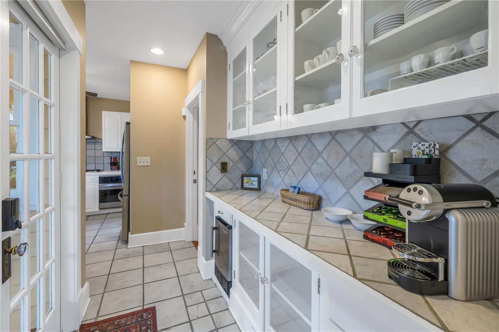 635 BAY ST NE, ST PETERSBURG, FL, 33701