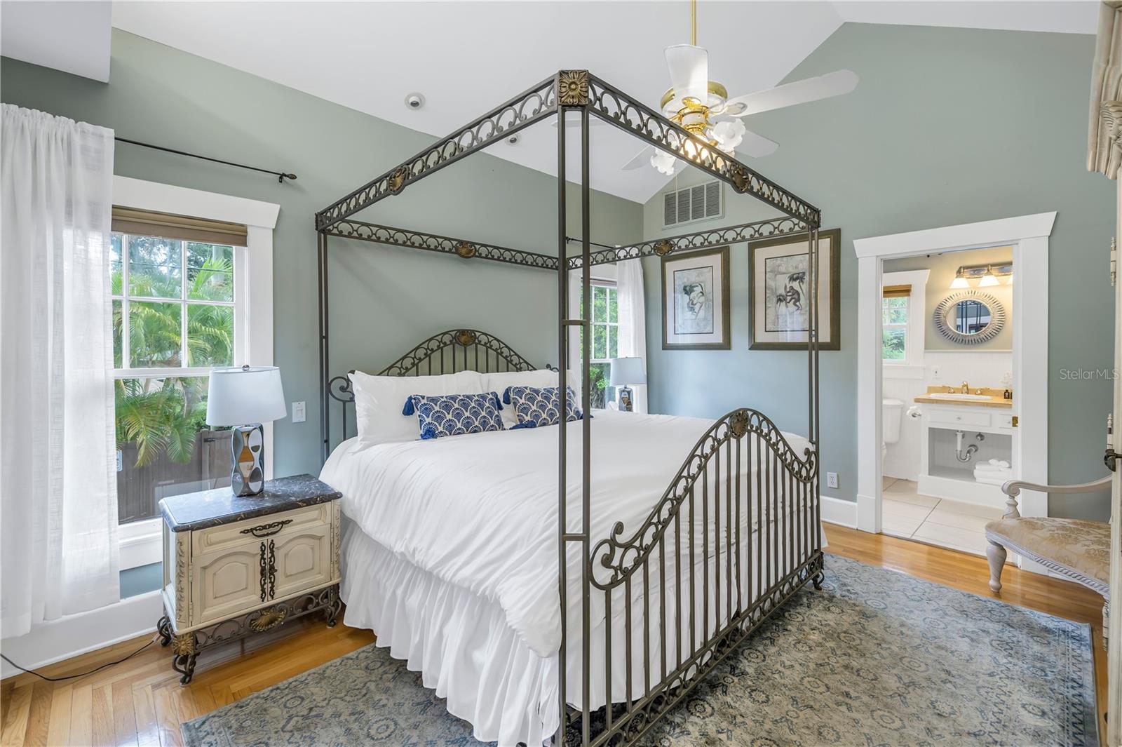 635 BAY ST NE, ST PETERSBURG, FL, 33701