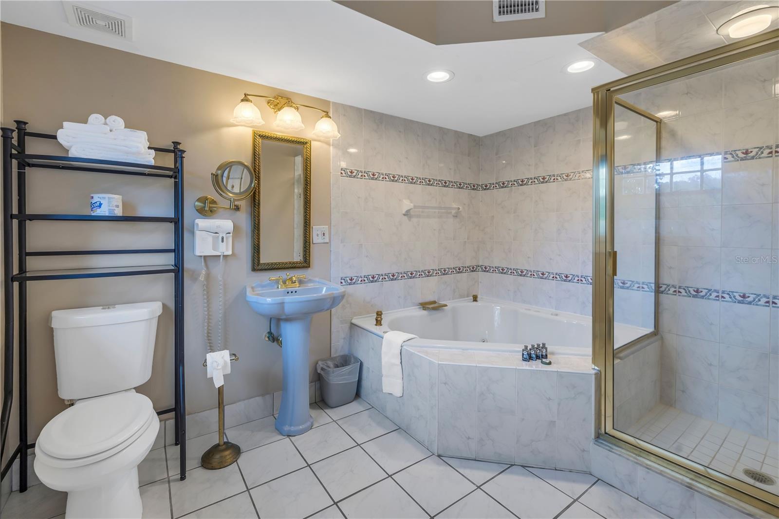 635 BAY ST NE, ST PETERSBURG, FL, 33701