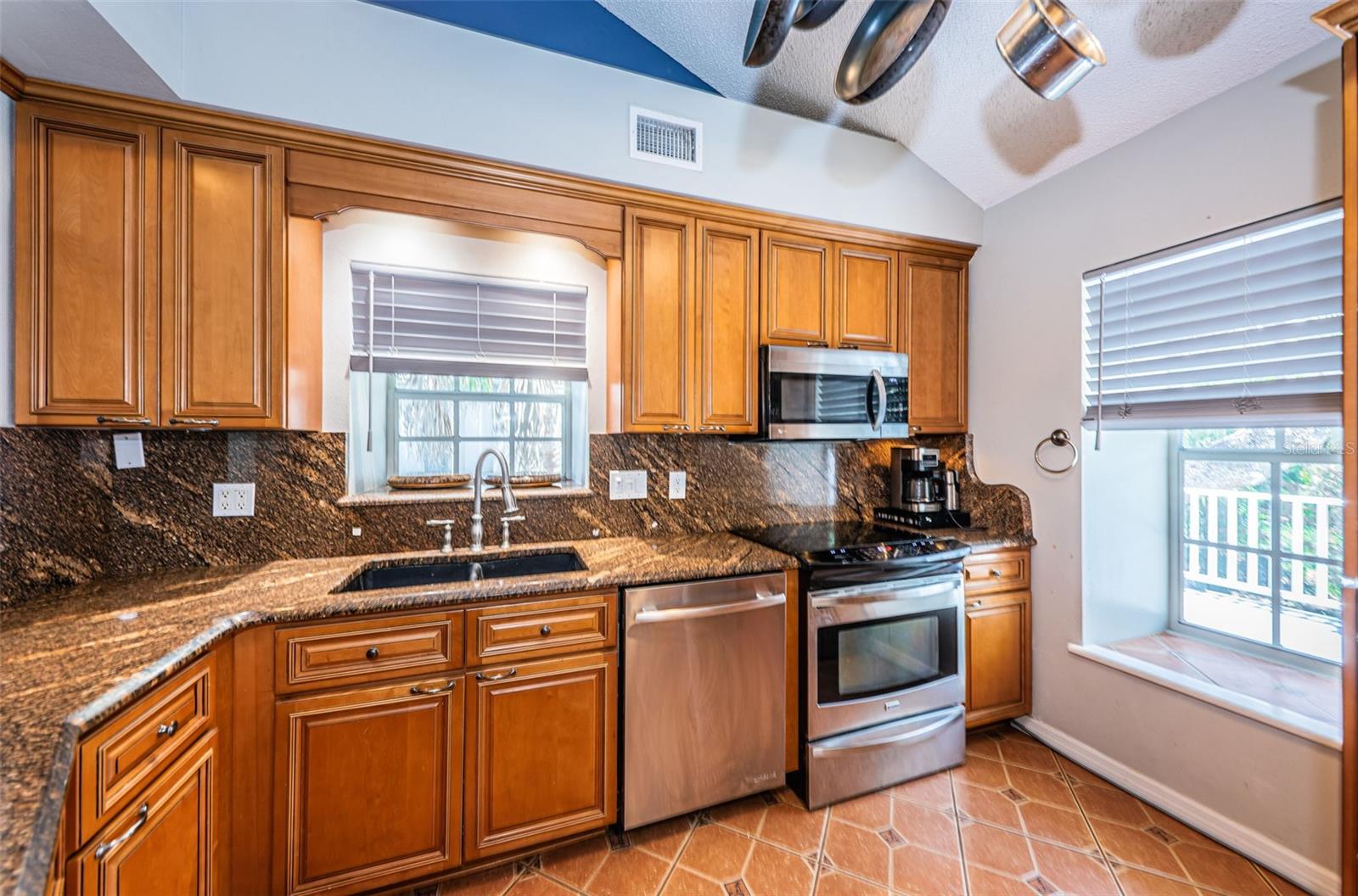610 EUNICE DR, TARPON SPRINGS, FL, 34689