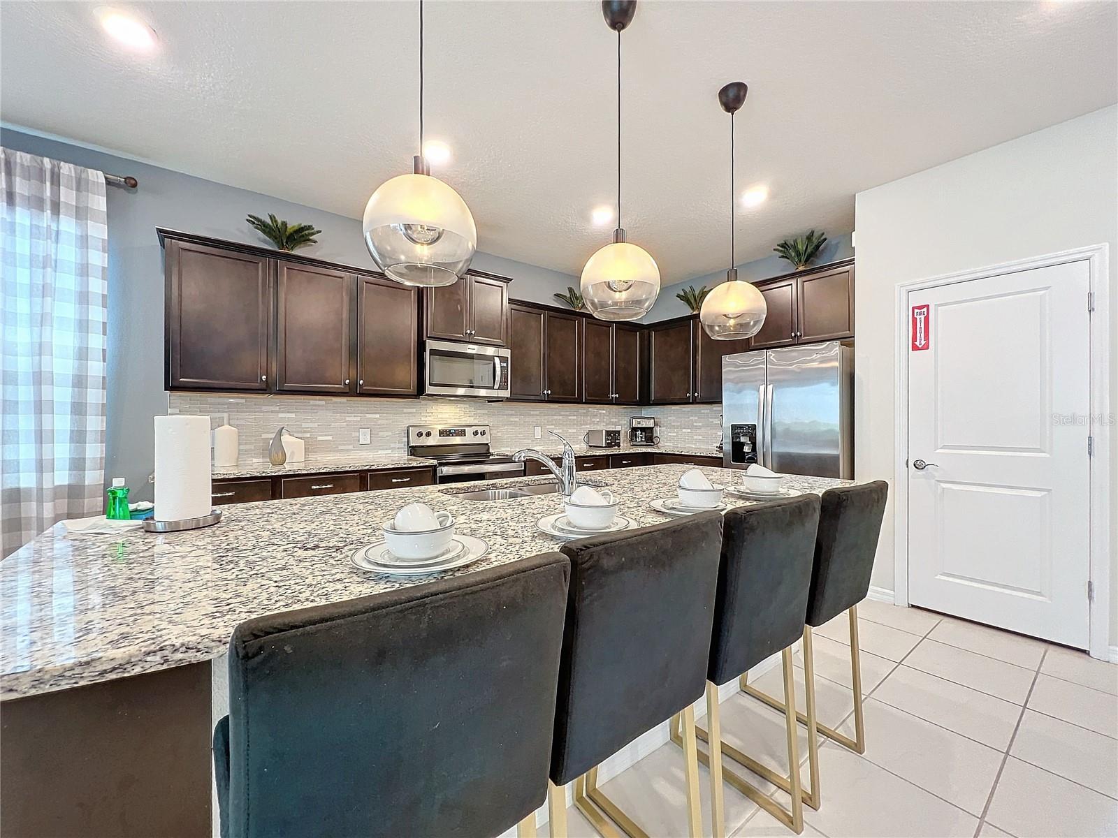 2060 LELANI CIR, DAVENPORT, FL, 33897