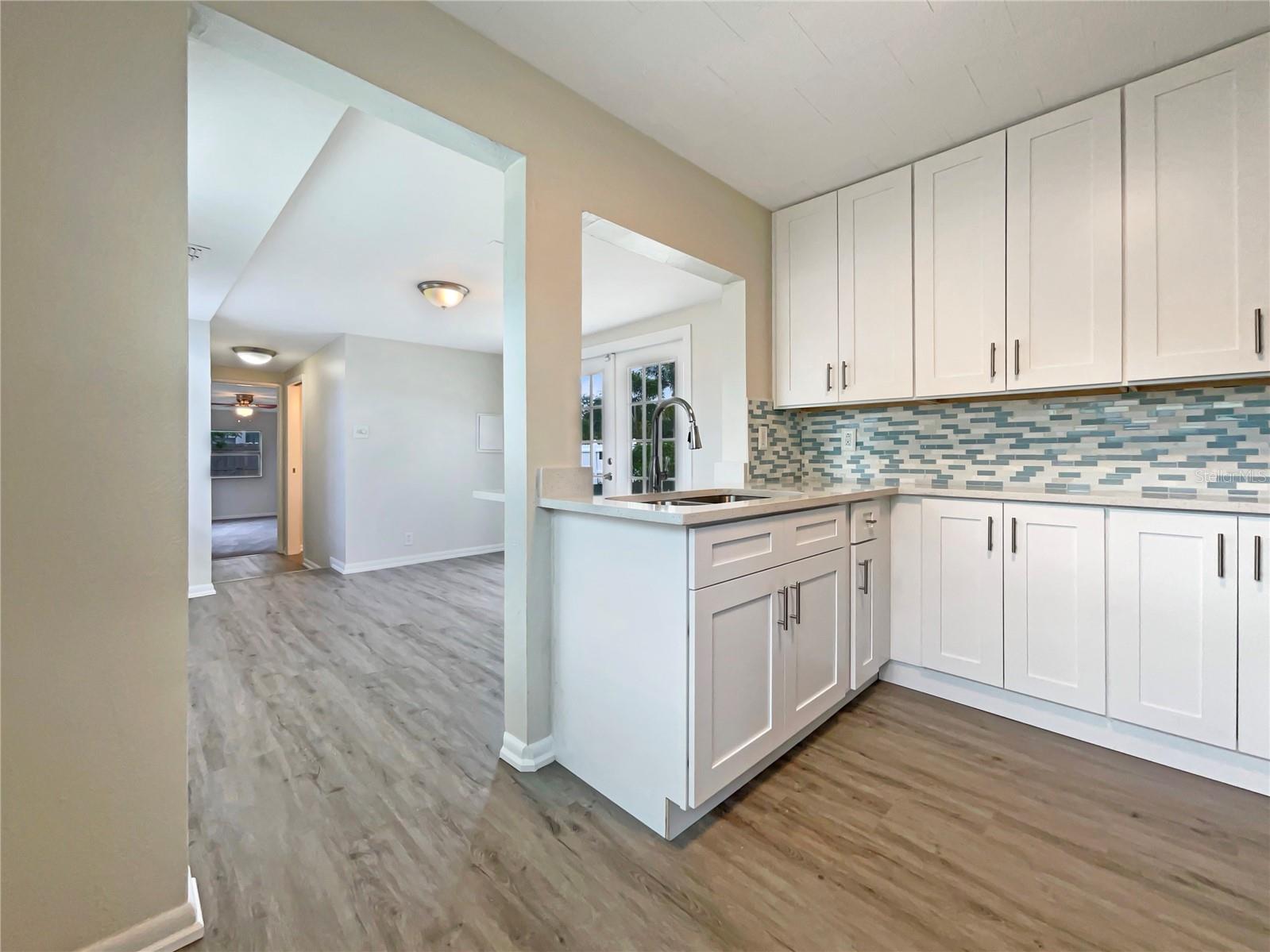 548 47TH AVE N, ST PETERSBURG, FL, 33703