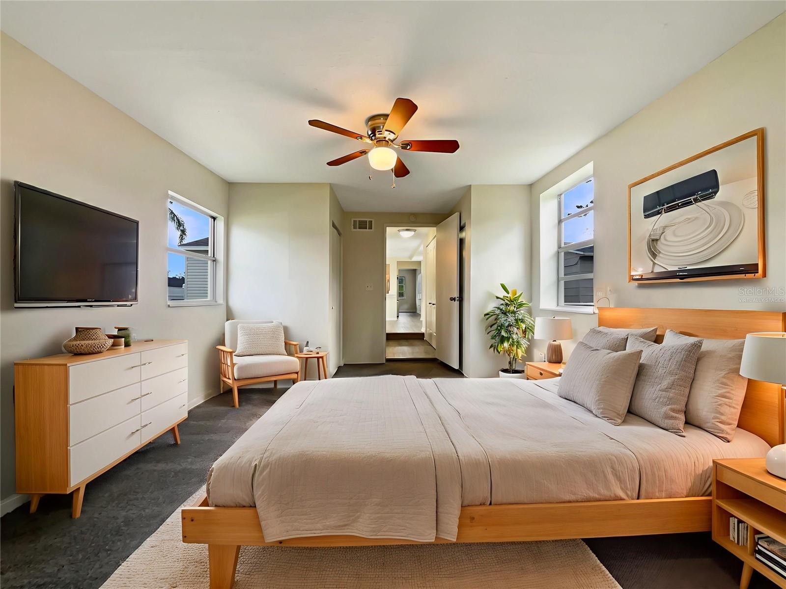 548 47TH AVE N, ST PETERSBURG, FL, 33703