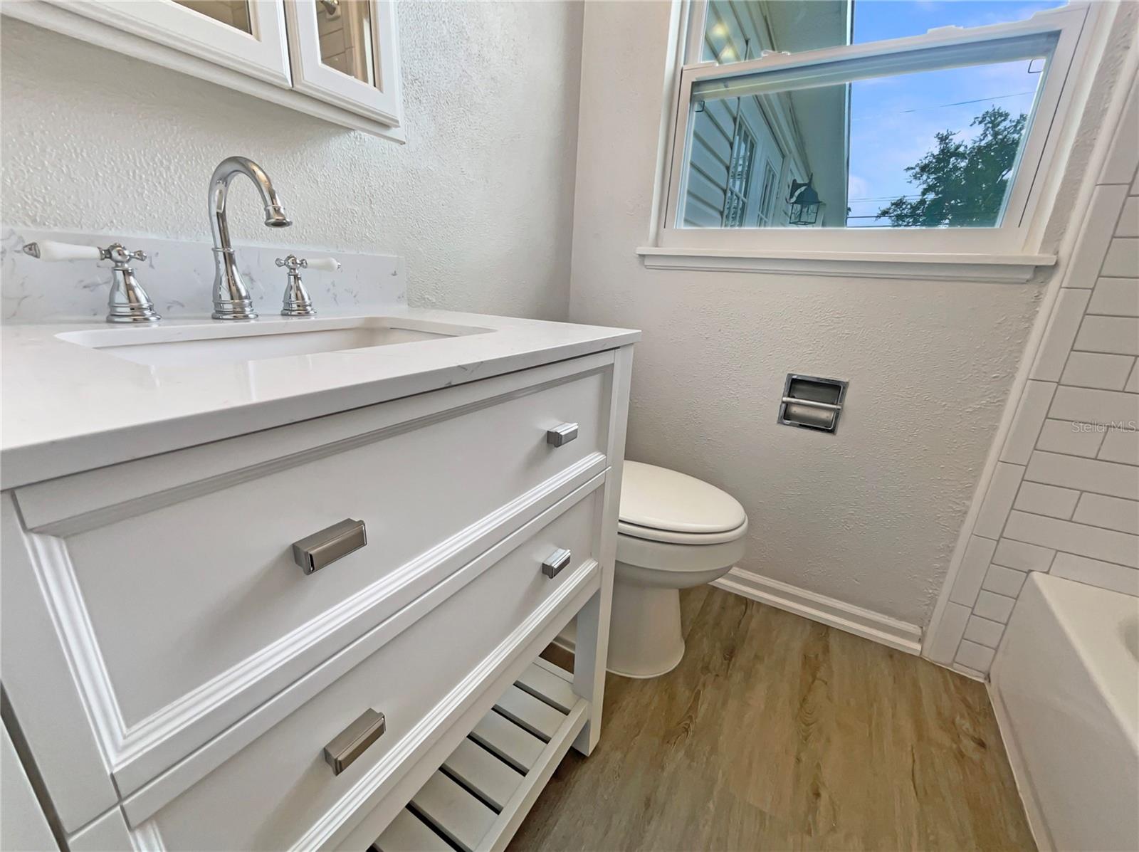 548 47TH AVE N, ST PETERSBURG, FL, 33703