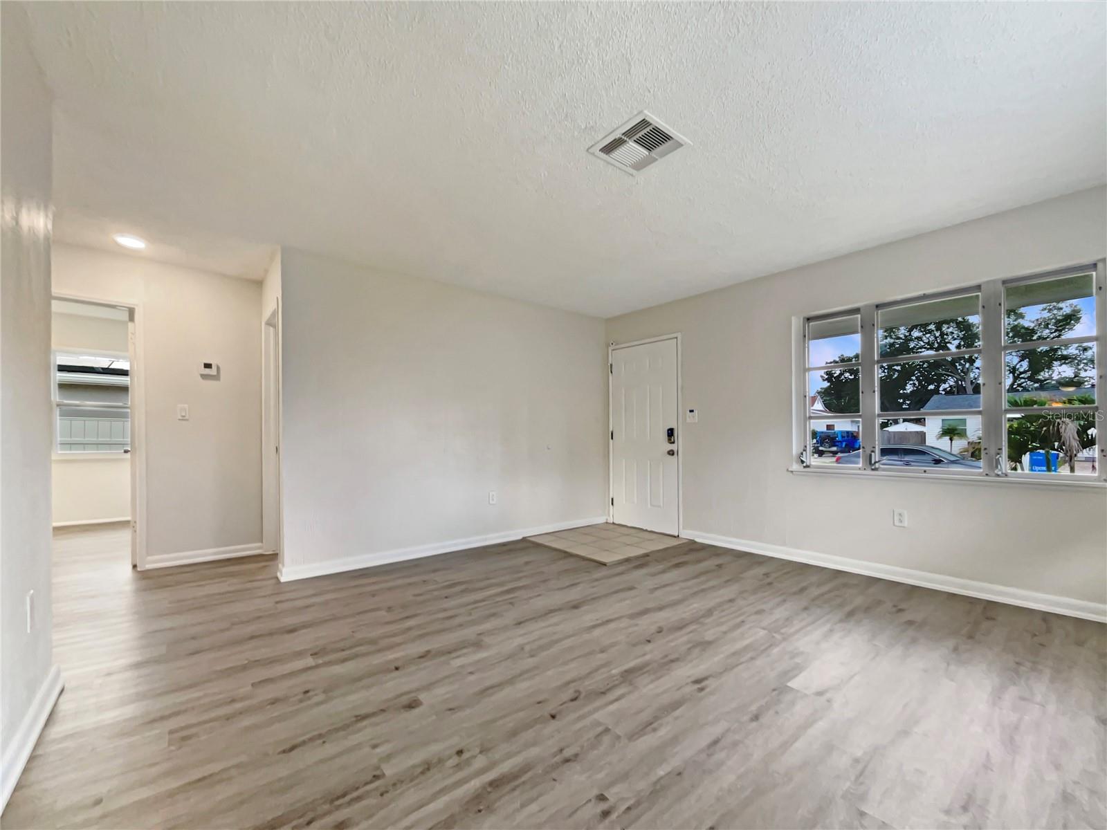 548 47TH AVE N, ST PETERSBURG, FL, 33703