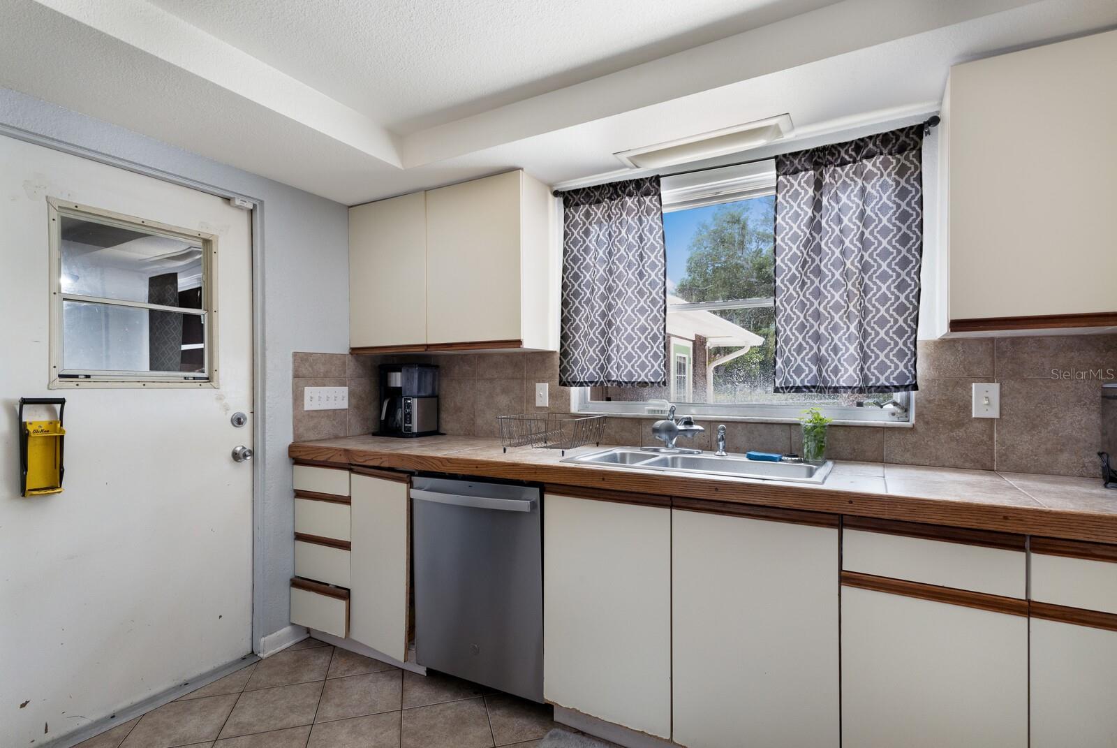 2006 14TH AVE W, BRADENTON, FL, 34205