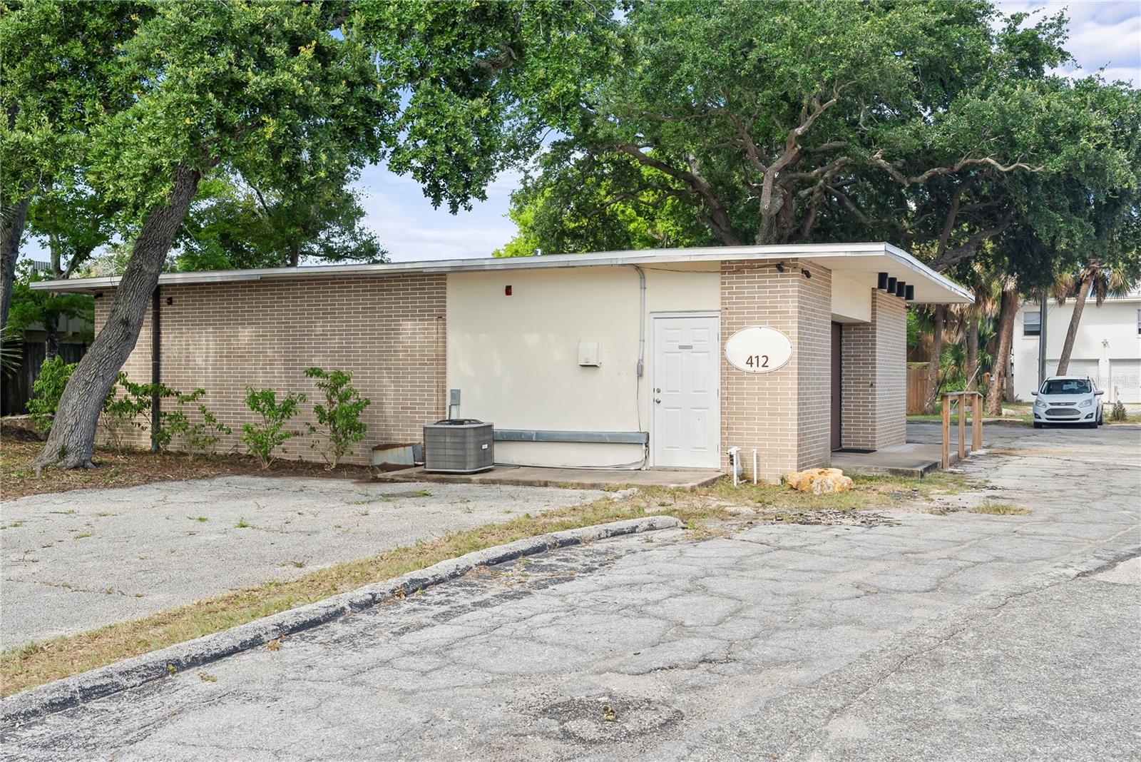 412 N HALIFAX AVE, DAYTONA BEACH, FL, 32118