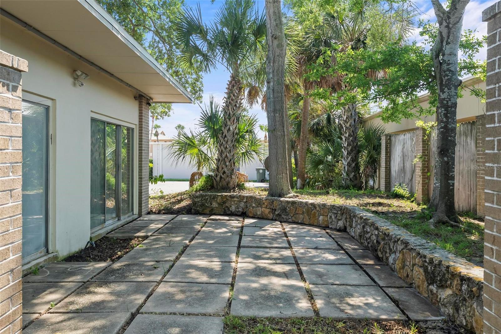 412 N HALIFAX AVE, DAYTONA BEACH, FL, 32118