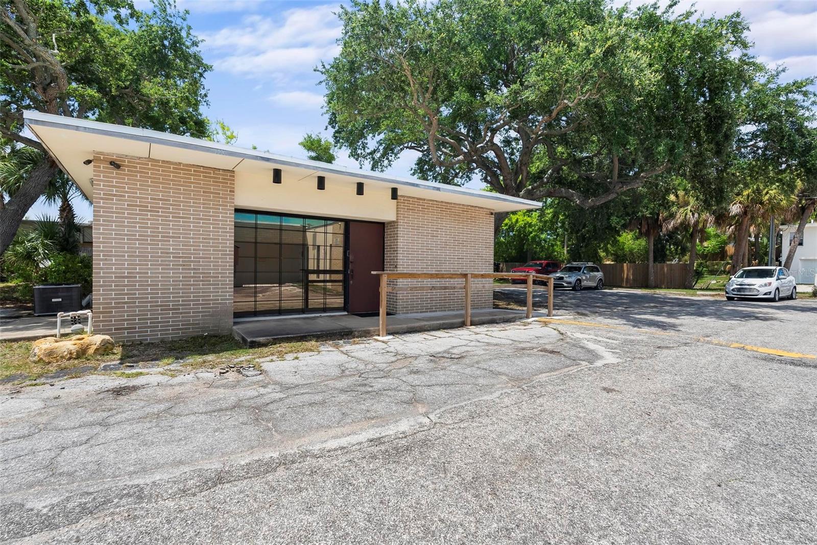 412 N HALIFAX AVE, DAYTONA BEACH, FL, 32118