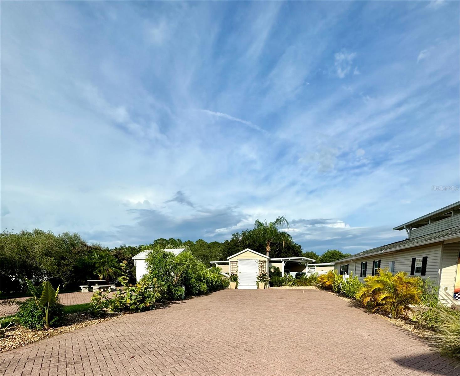 1049 DEER CREEK BLVD, DAVENPORT, FL, 33837