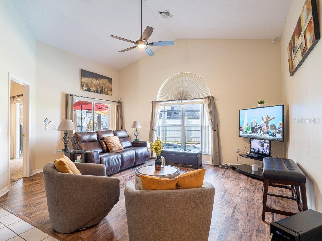 4725 CUMBRIAN LAKES DR, KISSIMMEE, FL, 34746