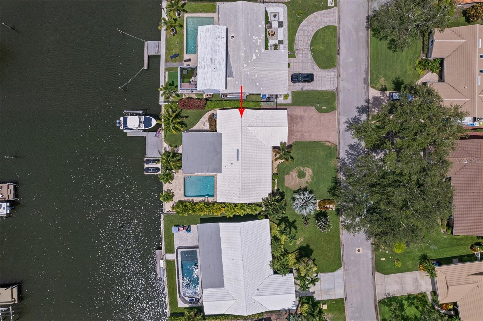 2049 MASSACHUSETTS AVE NE, ST PETERSBURG, FL, 33703