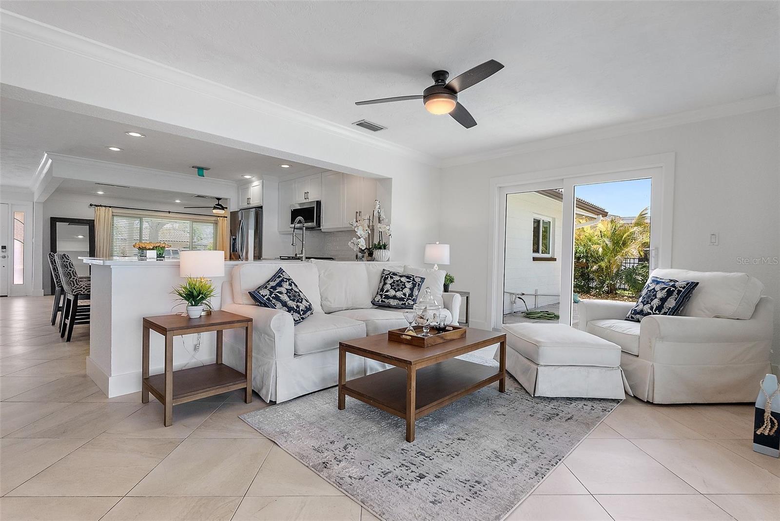 2049 MASSACHUSETTS AVE NE, ST PETERSBURG, FL, 33703