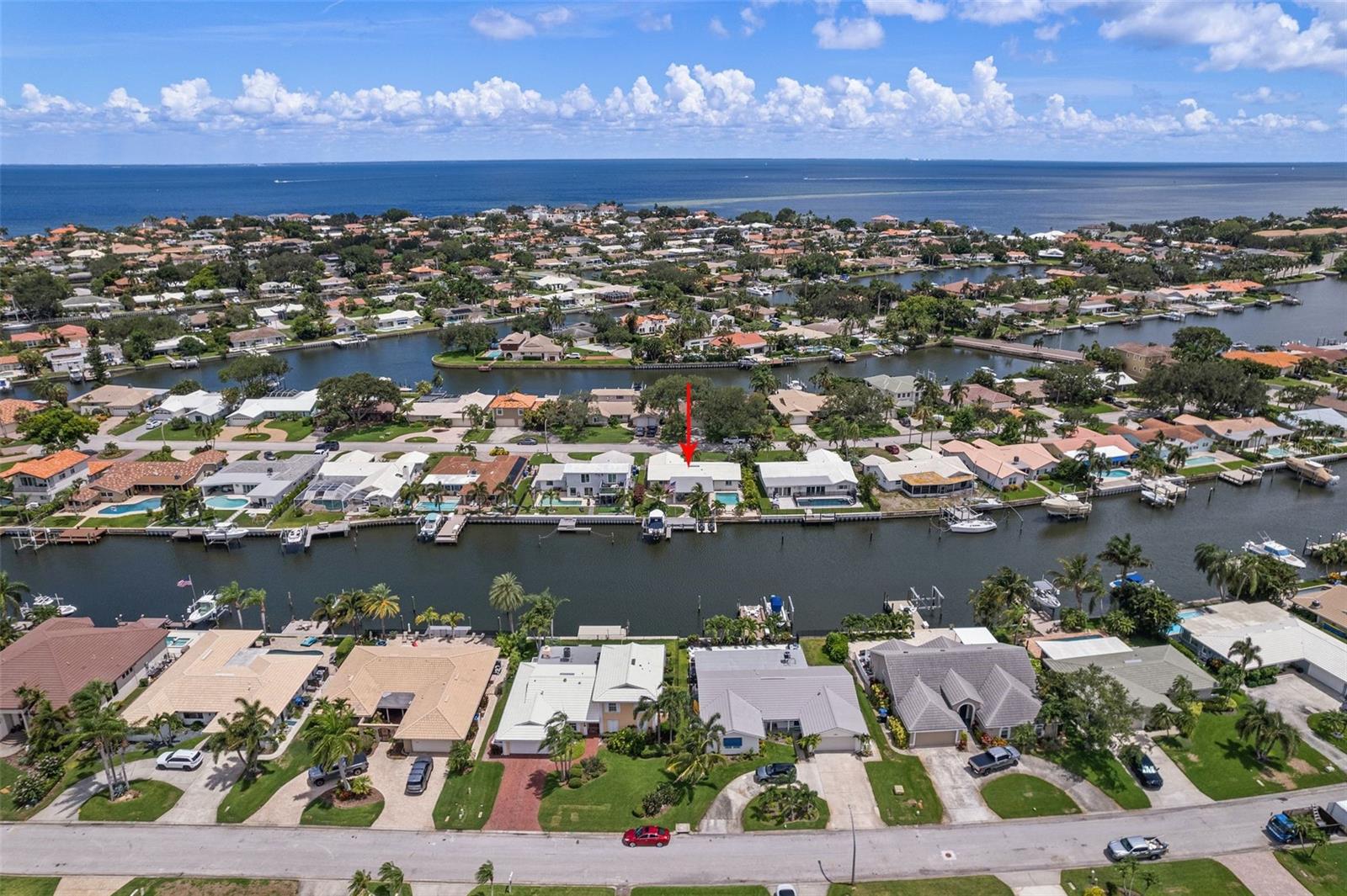 2049 MASSACHUSETTS AVE NE, ST PETERSBURG, FL, 33703