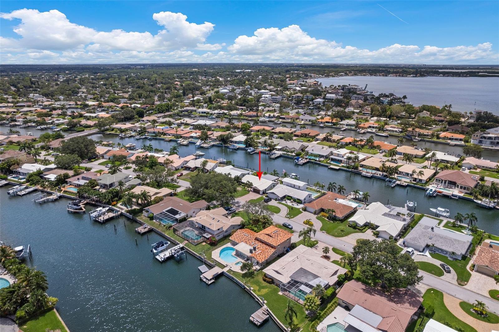 2049 MASSACHUSETTS AVE NE, ST PETERSBURG, FL, 33703