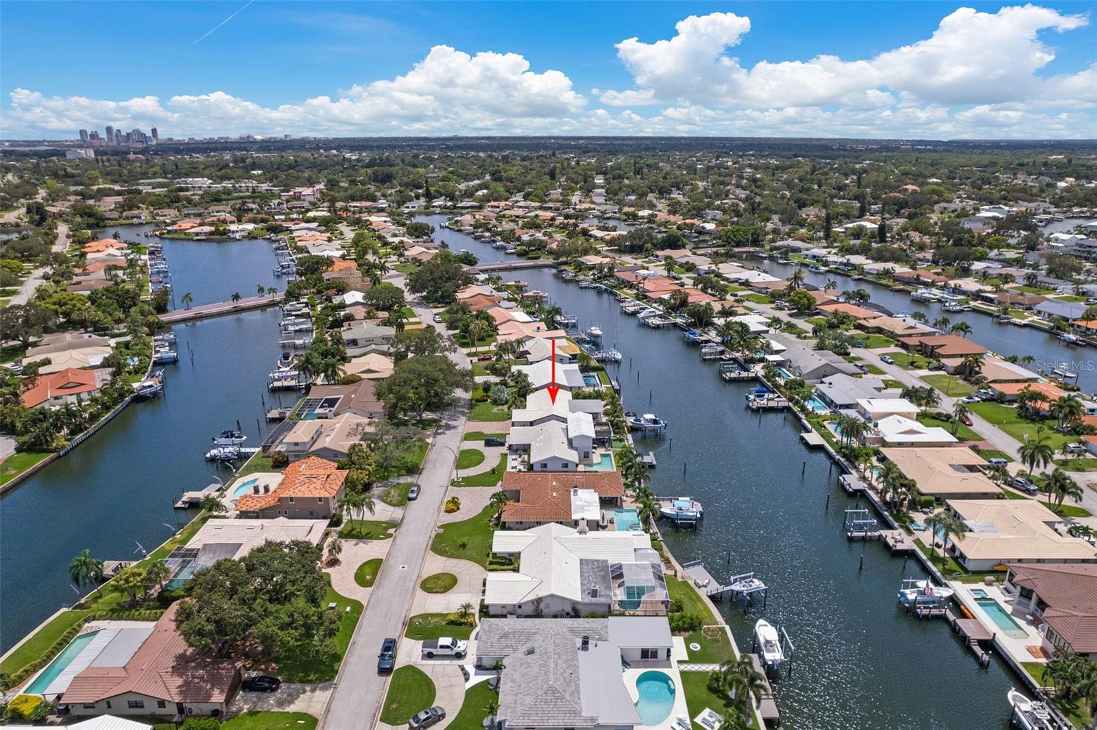 2049 MASSACHUSETTS AVE NE, ST PETERSBURG, FL, 33703