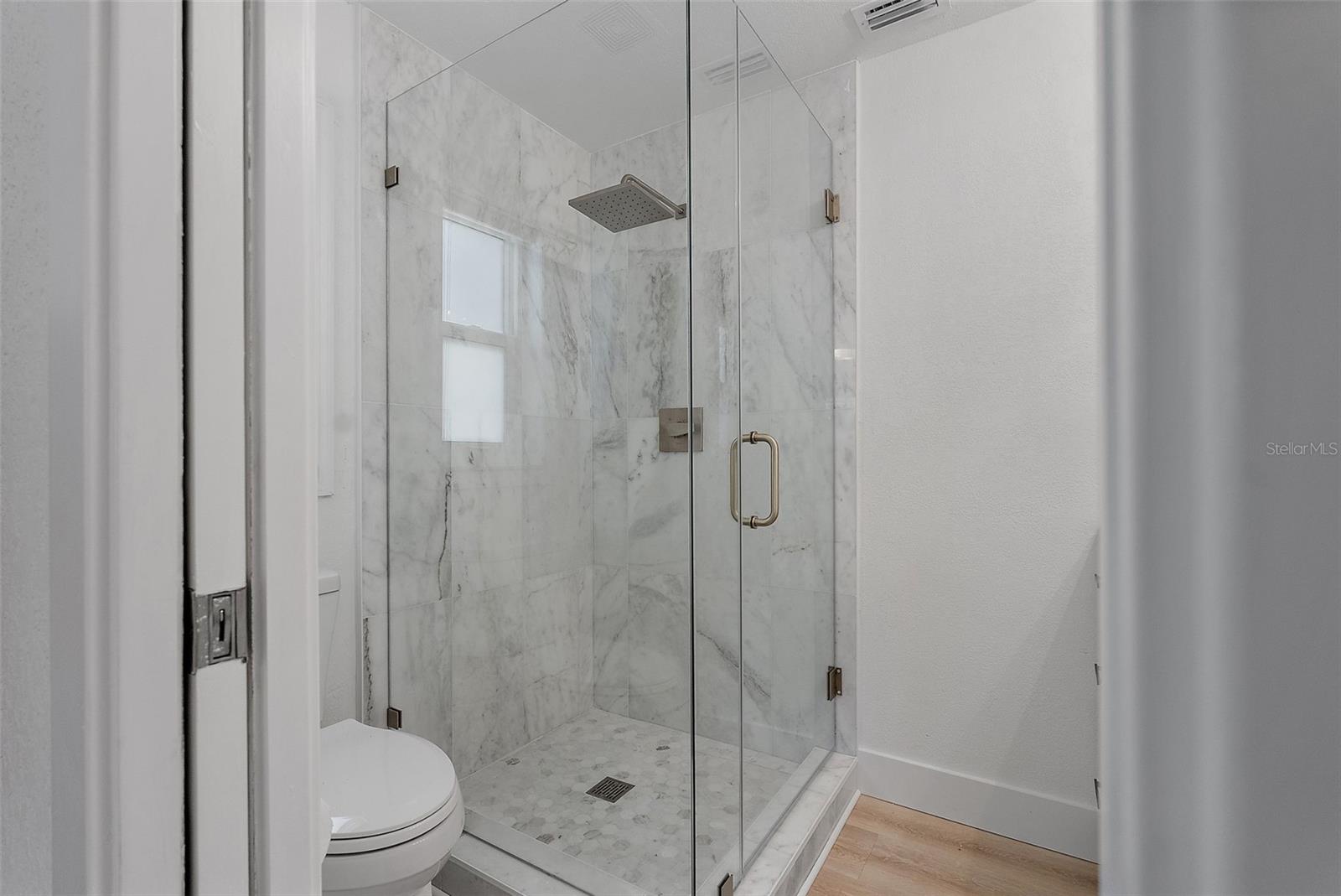 2049 MASSACHUSETTS AVE NE, ST PETERSBURG, FL, 33703