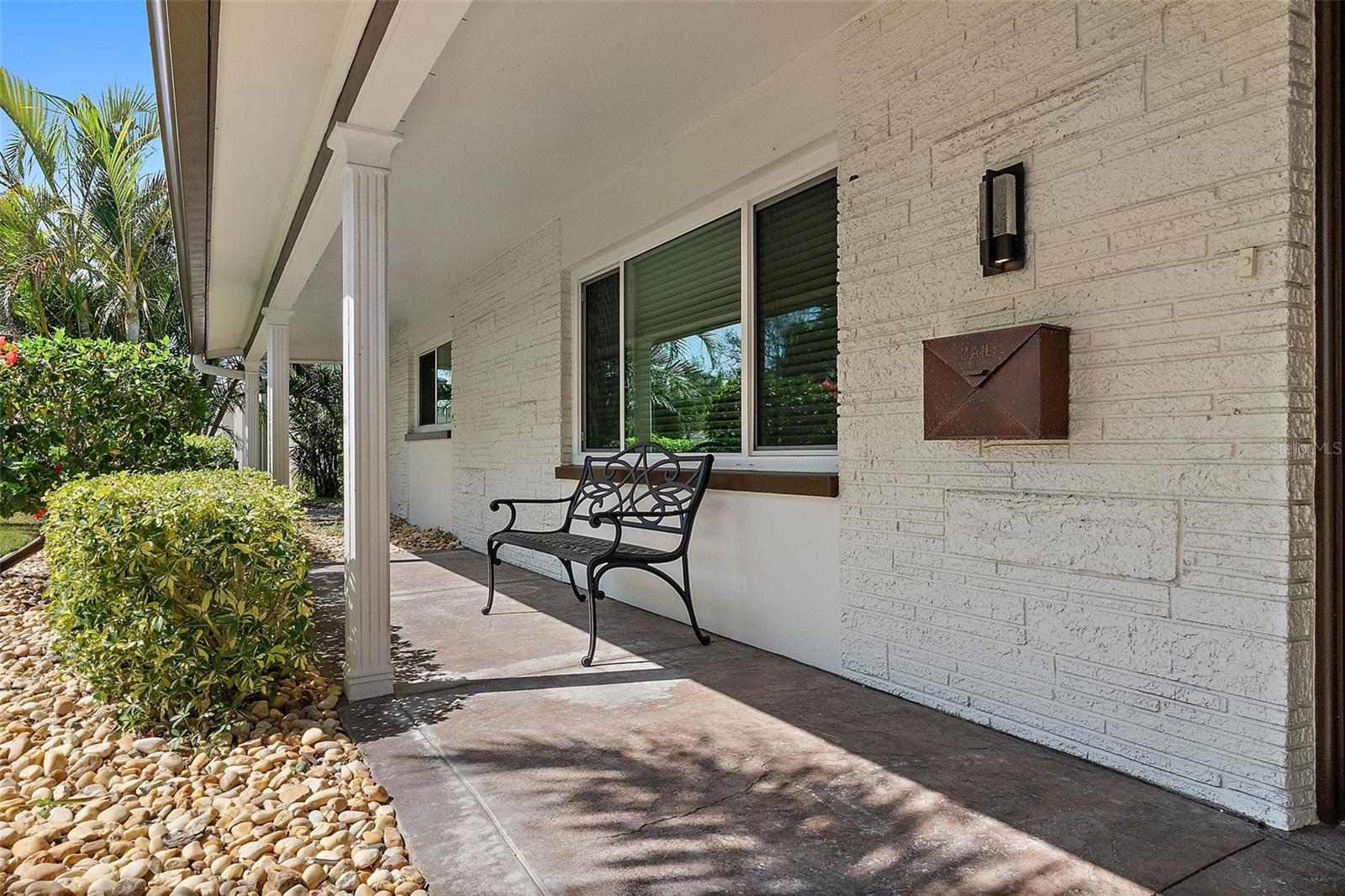 2049 MASSACHUSETTS AVE NE, ST PETERSBURG, FL, 33703