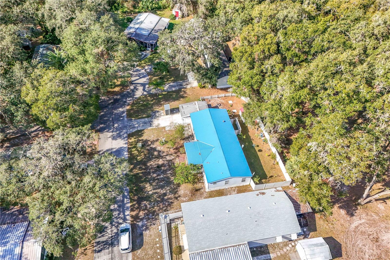 10419 WATTS AVE, LEESBURG, FL, 34788