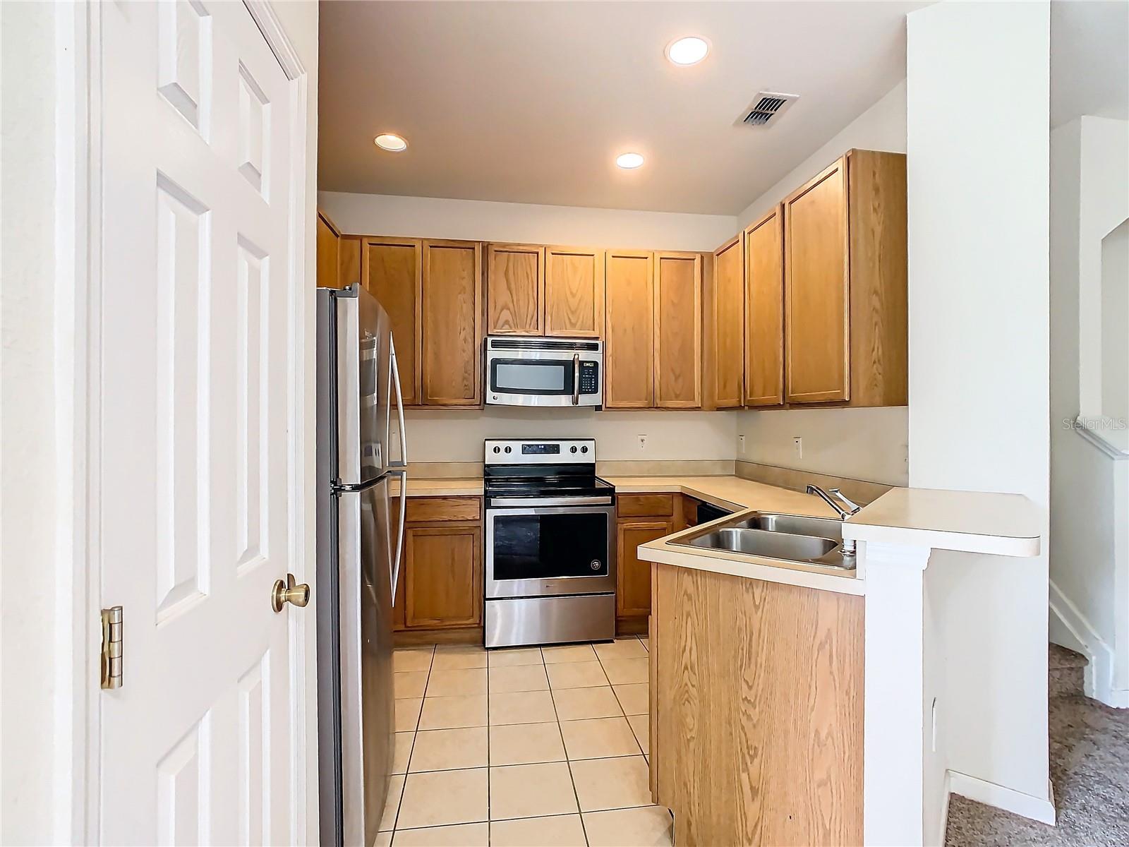 2543 OLD KENT CIR, KISSIMMEE, FL, 34758