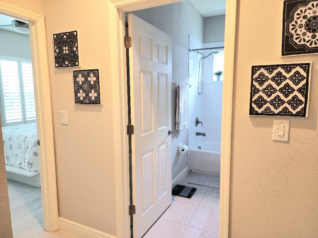 1017 ALBERRO AVE, BRANDON, FL, 33511