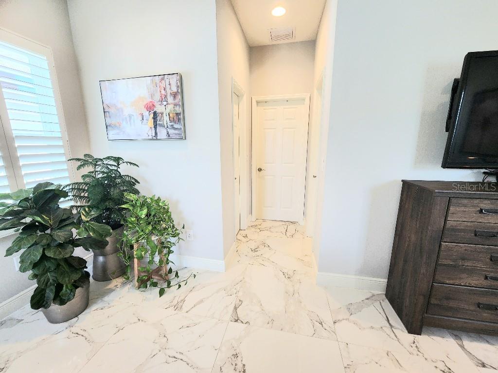 1017 ALBERRO AVE, BRANDON, FL, 33511