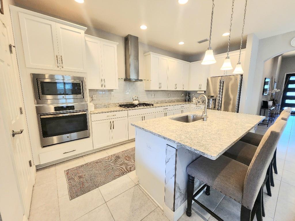 1017 ALBERRO AVE, BRANDON, FL, 33511