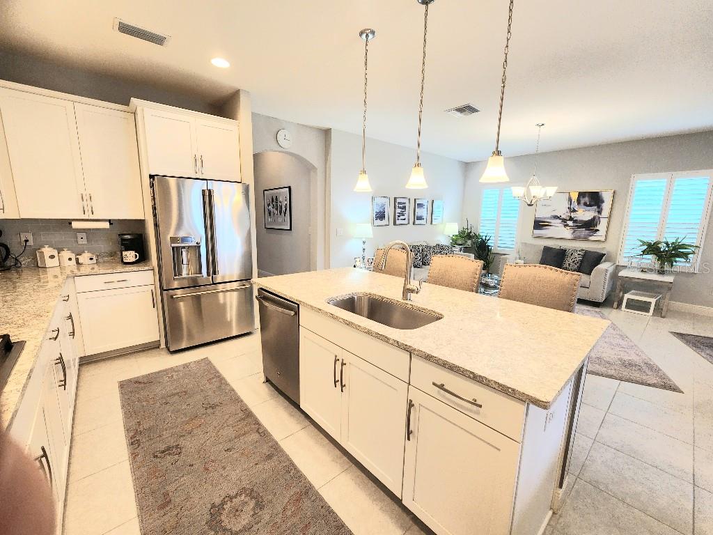 1017 ALBERRO AVE, BRANDON, FL, 33511