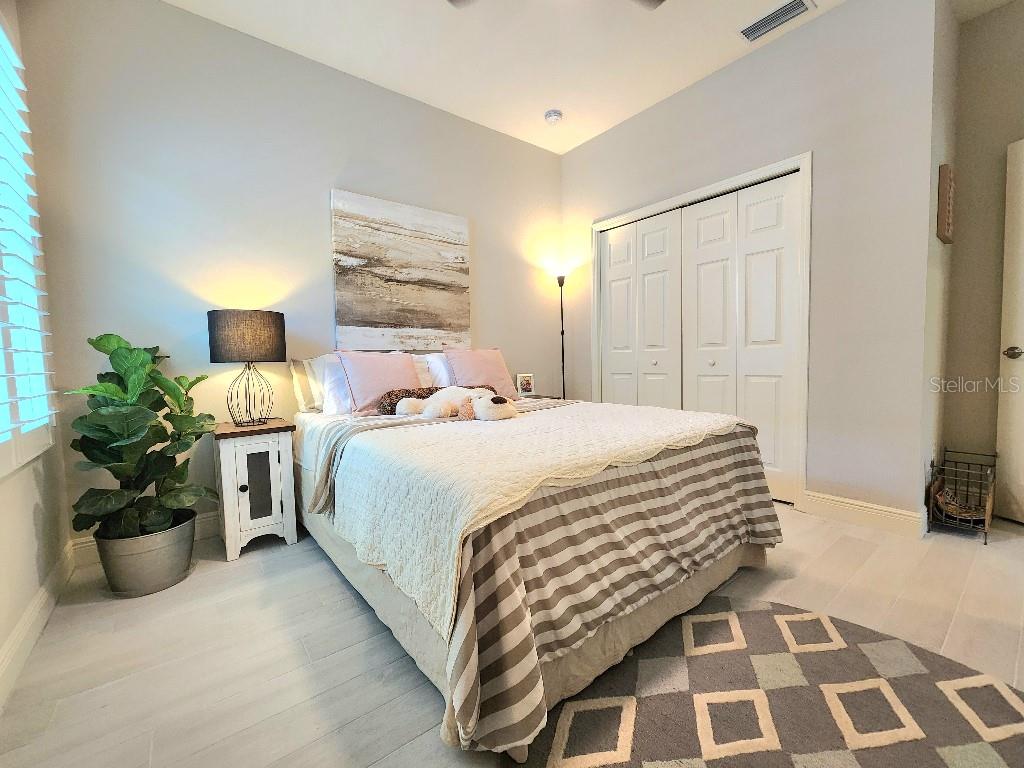 1017 ALBERRO AVE, BRANDON, FL, 33511