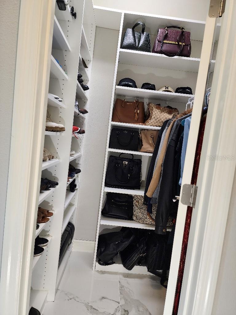 1017 ALBERRO AVE, BRANDON, FL, 33511