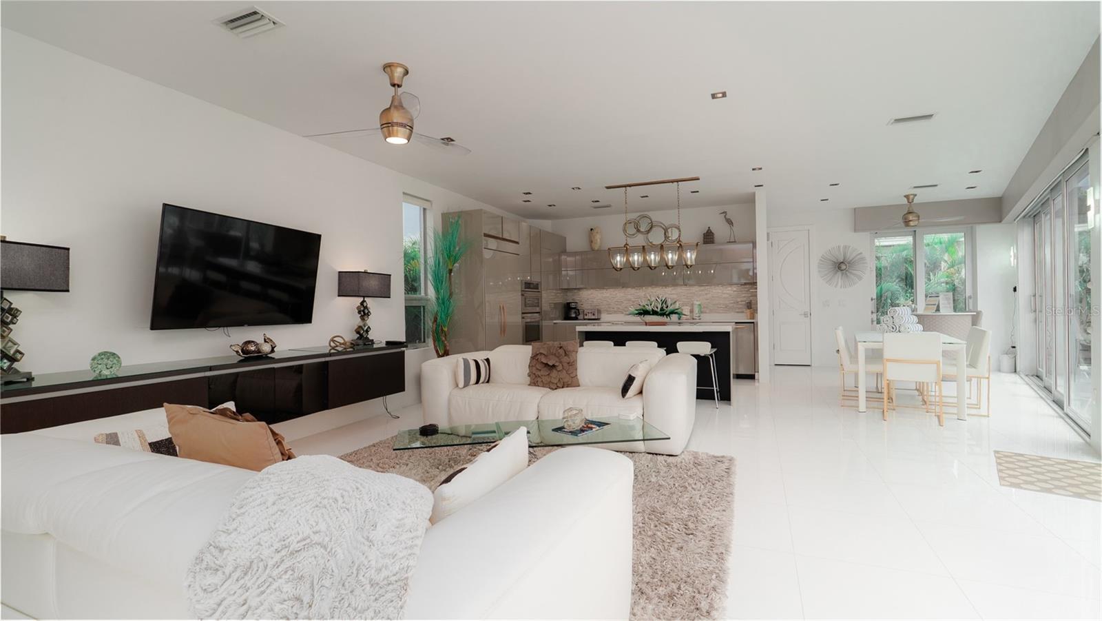 A4615677 Property Photo