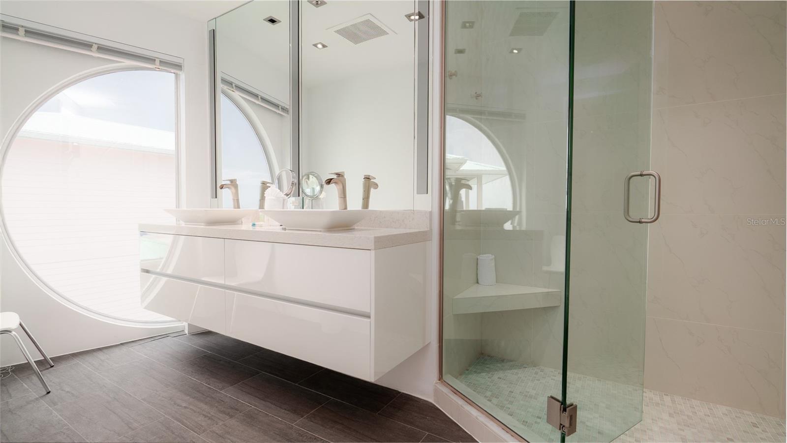 A4615677 Property Photo