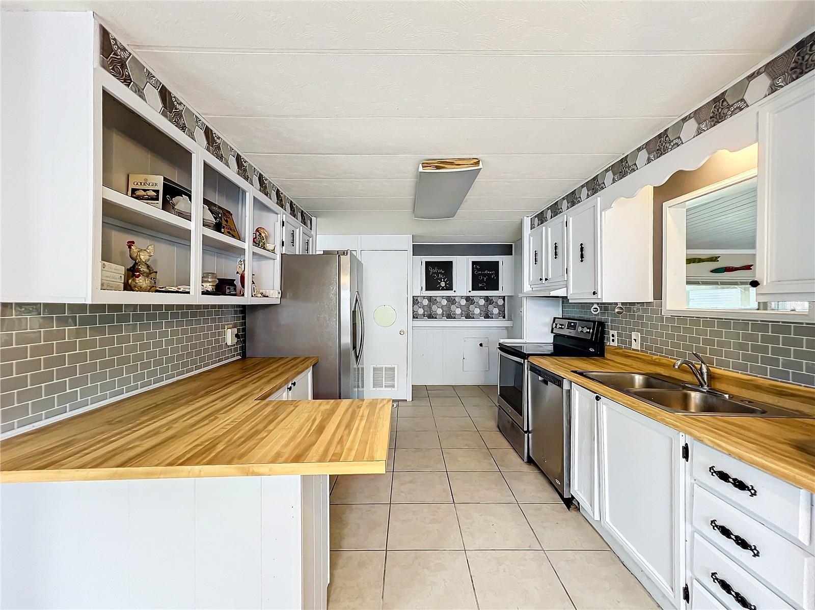 34035 LINDA LN, LEESBURG, FL, 34788