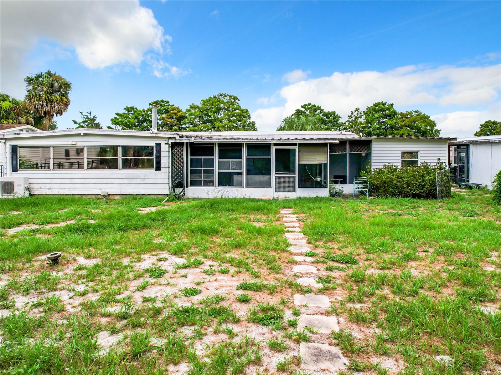 34035 LINDA LN, LEESBURG, FL, 34788
