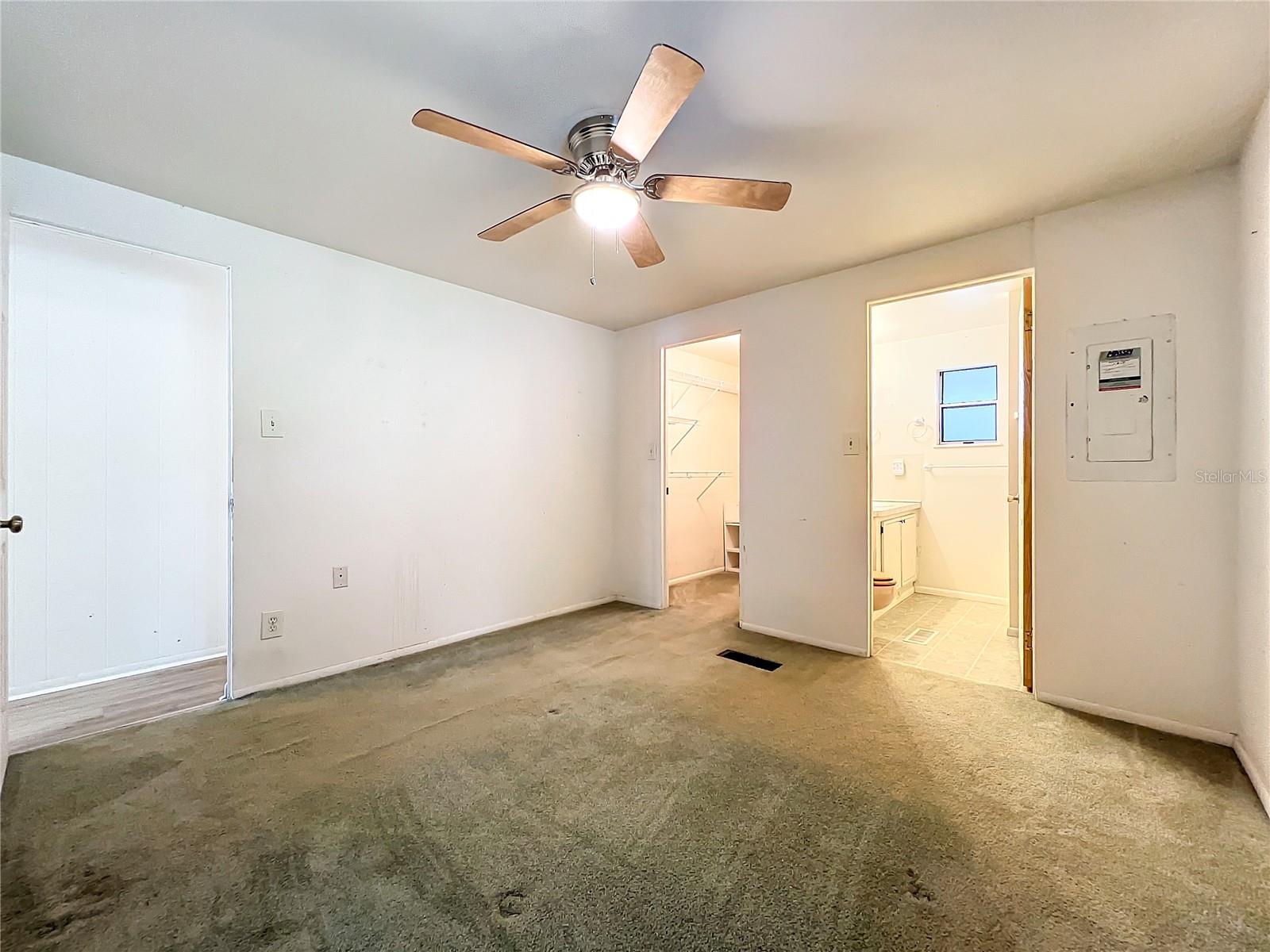 34035 LINDA LN, LEESBURG, FL, 34788