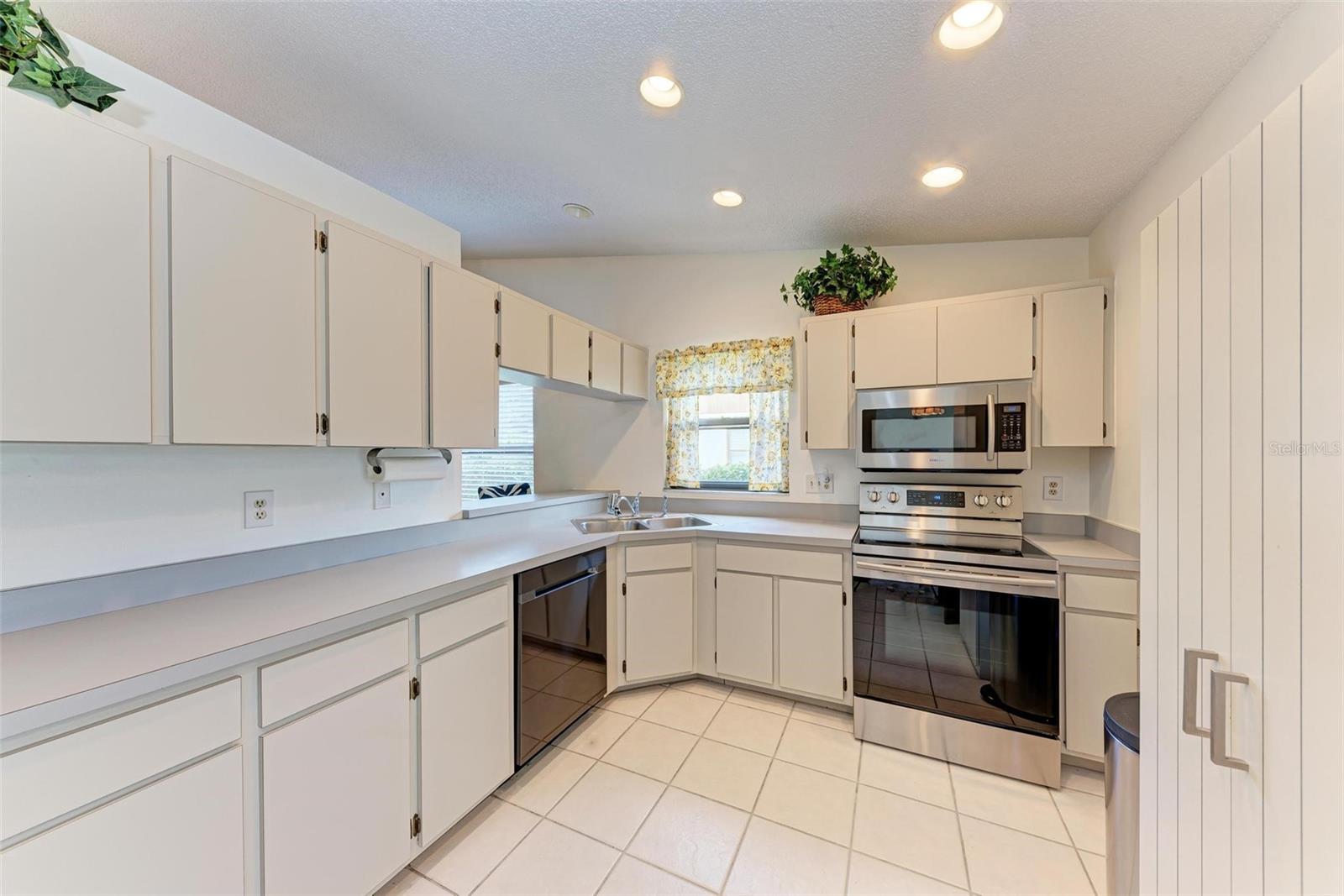 1705 CURRY AVE #85, NOKOMIS, FL, 34275