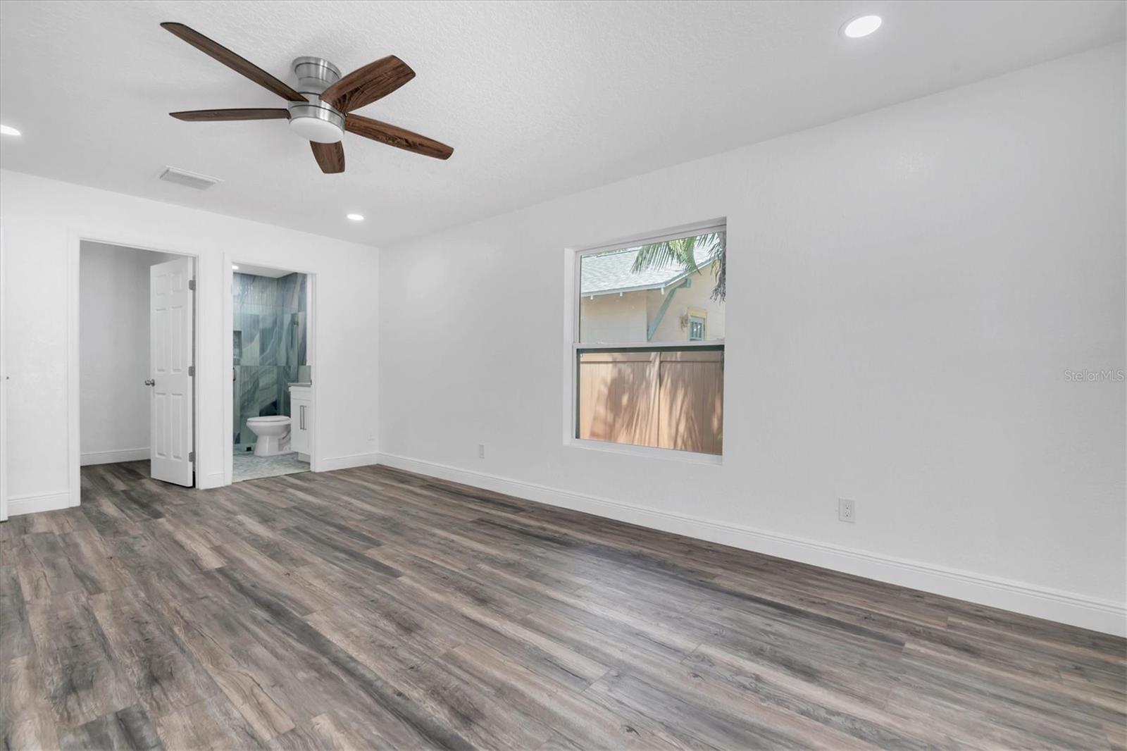 2328 DARTMOUTH AVE N, ST PETERSBURG, FL, 33713