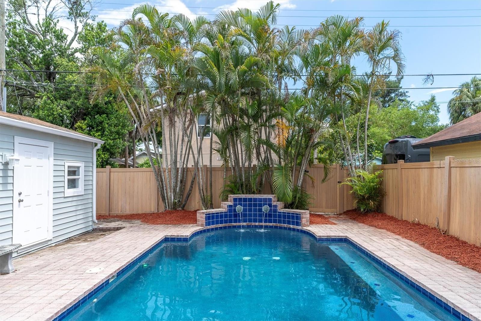 2328 DARTMOUTH AVE N, ST PETERSBURG, FL, 33713
