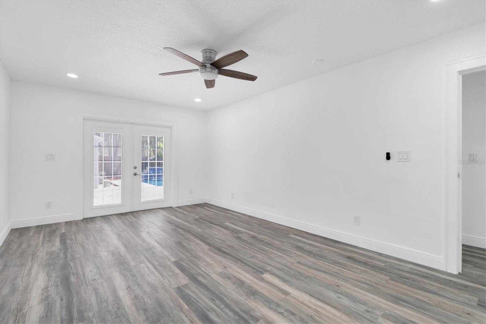 2328 DARTMOUTH AVE N, ST PETERSBURG, FL, 33713