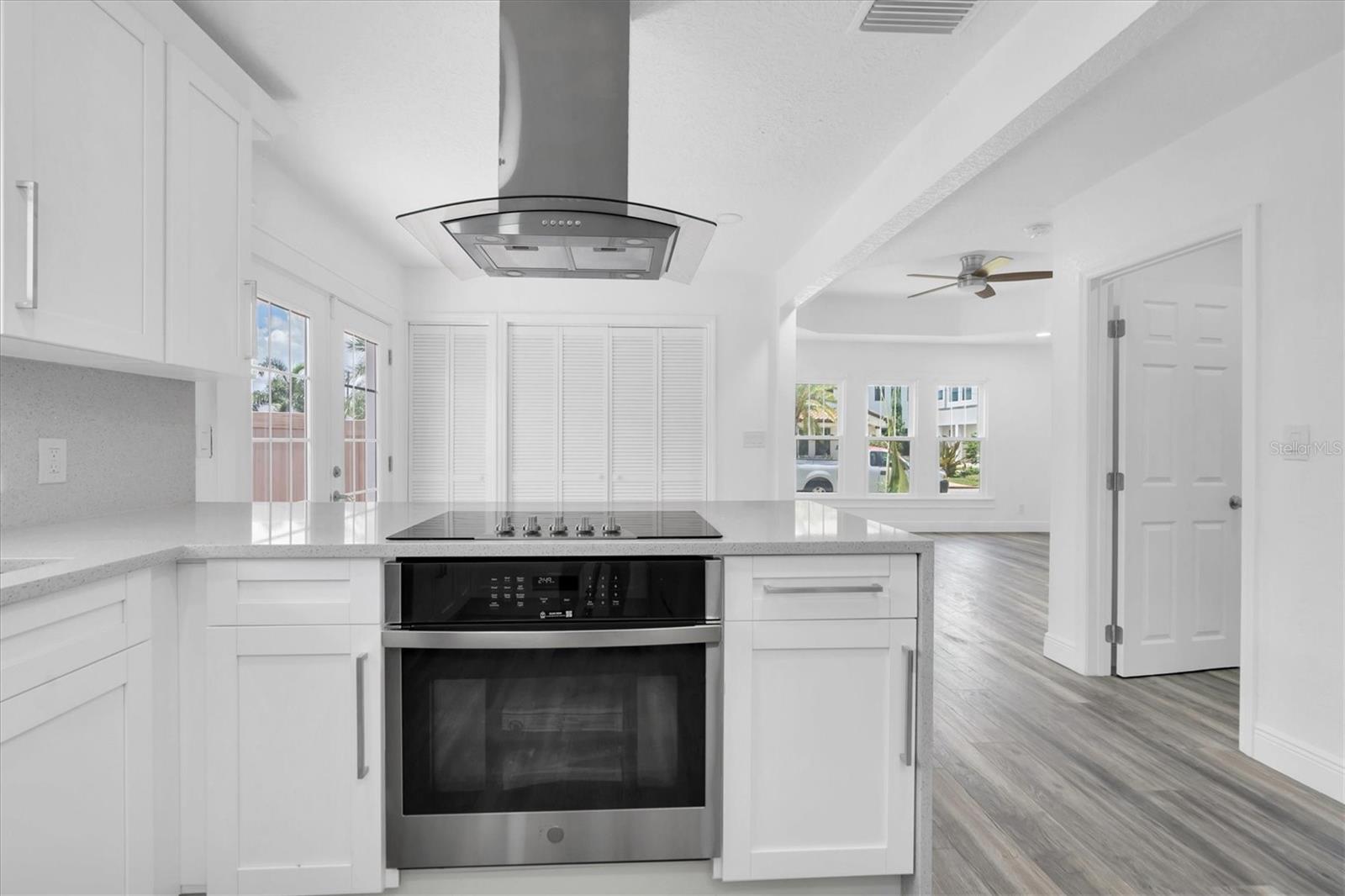 2328 DARTMOUTH AVE N, ST PETERSBURG, FL, 33713