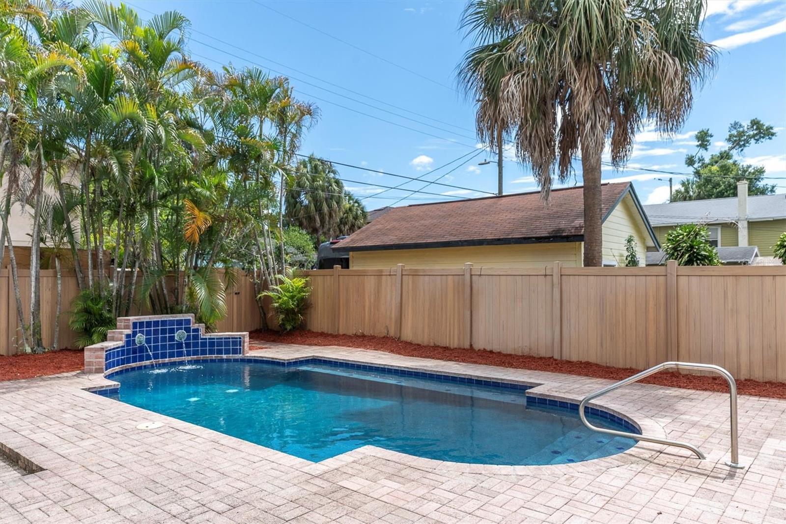 2328 DARTMOUTH AVE N, ST PETERSBURG, FL, 33713