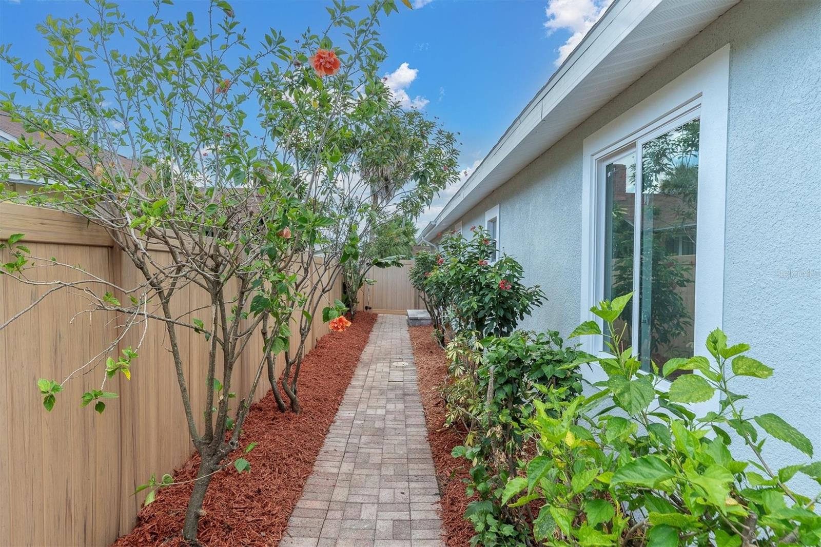 2328 DARTMOUTH AVE N, ST PETERSBURG, FL, 33713