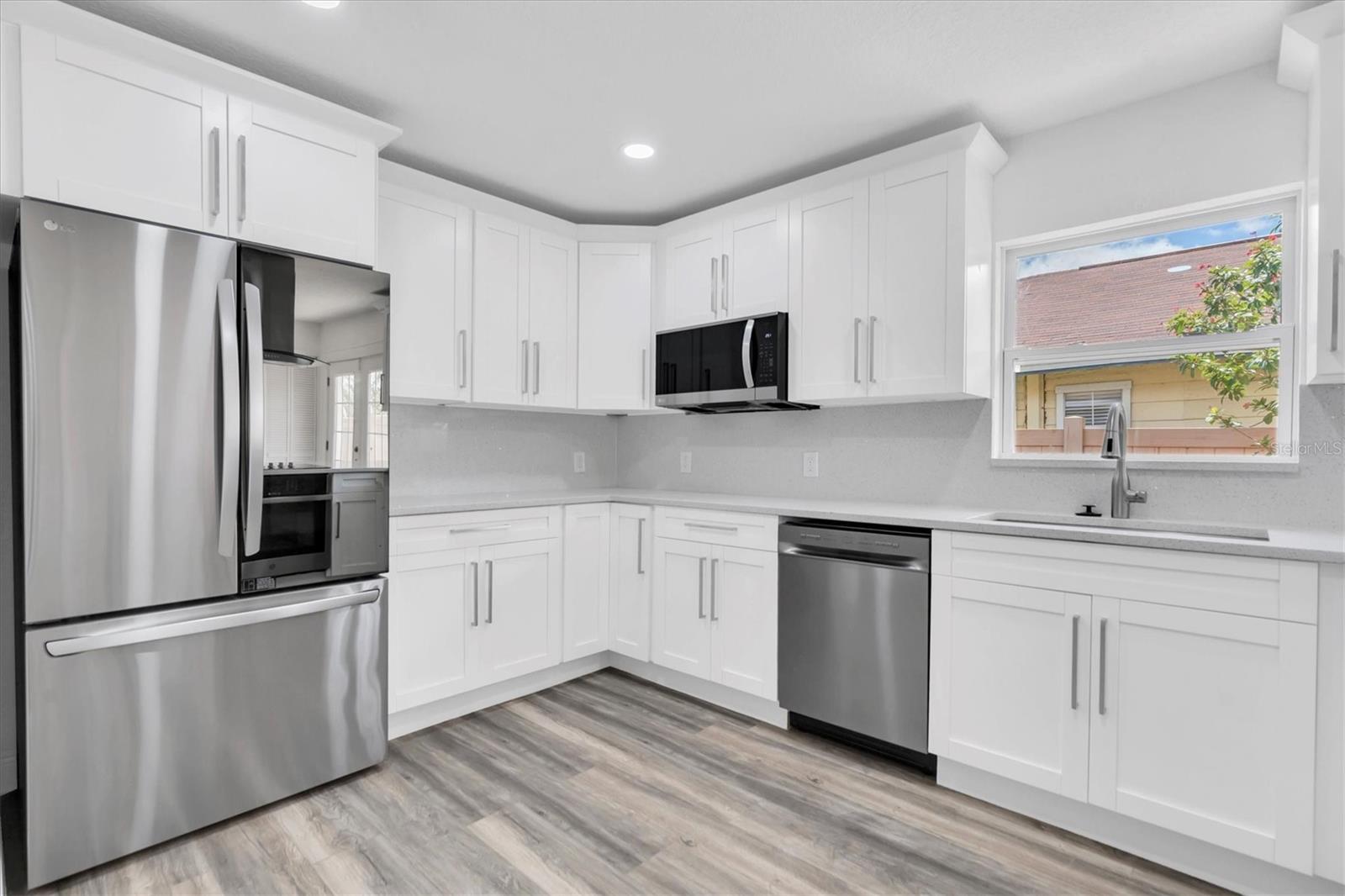2328 DARTMOUTH AVE N, ST PETERSBURG, FL, 33713
