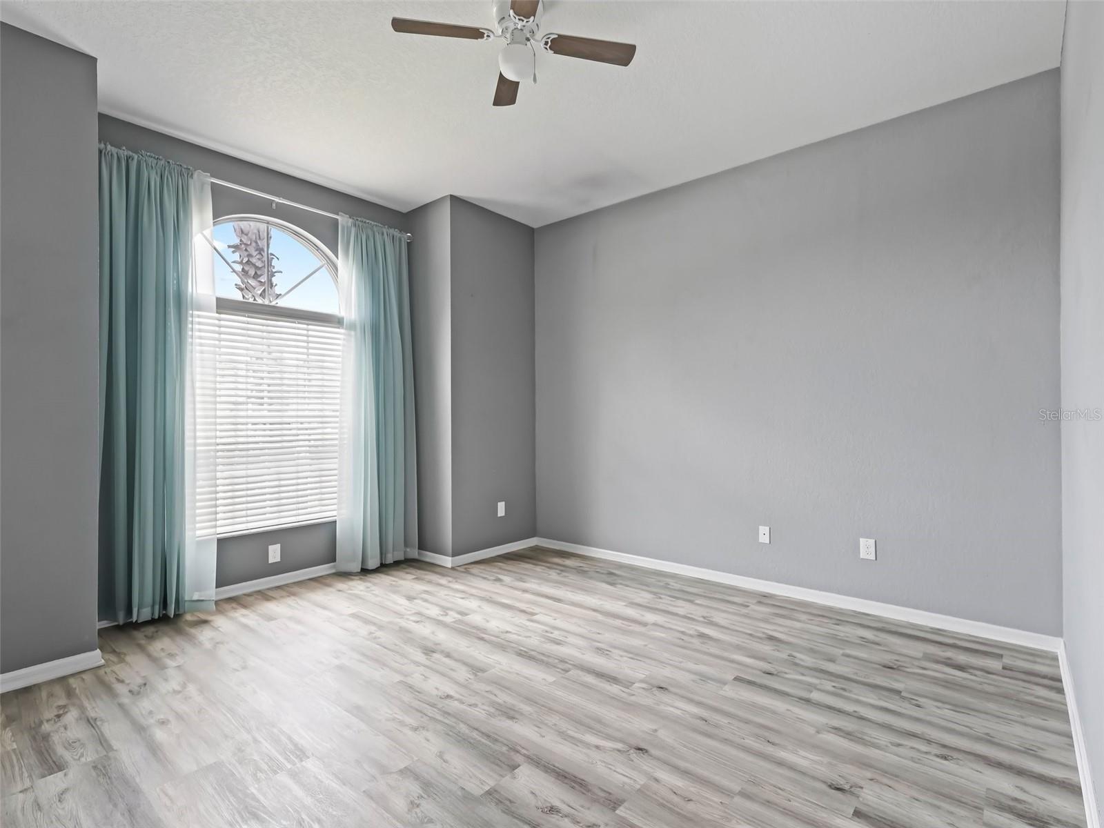 5068 NEPTUNE CIR, OXFORD, FL, 34484